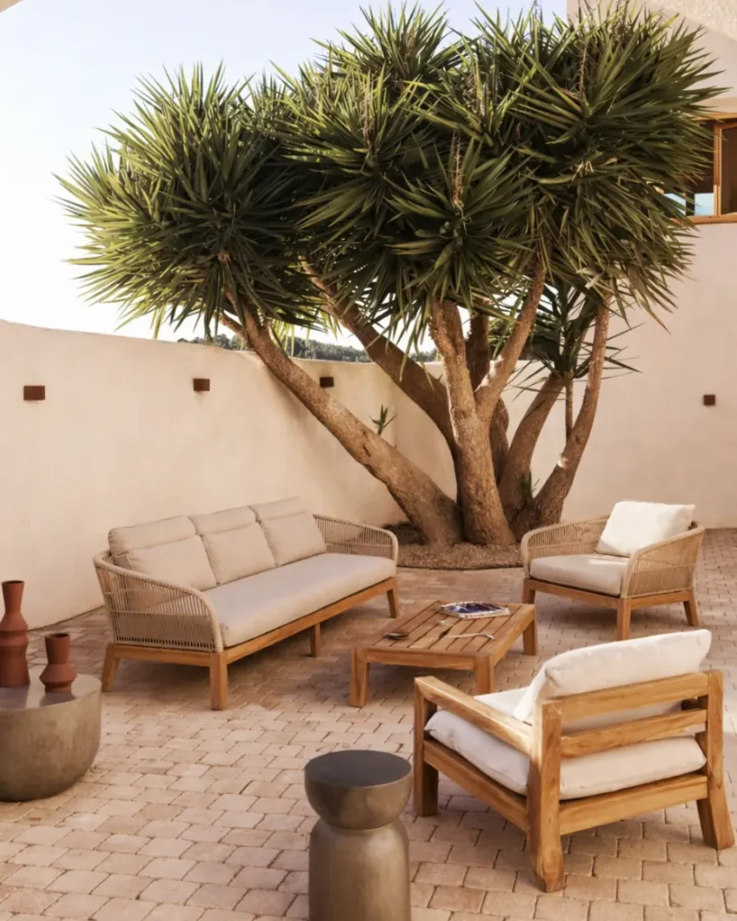 Sofá de madera y cuerda de fibra