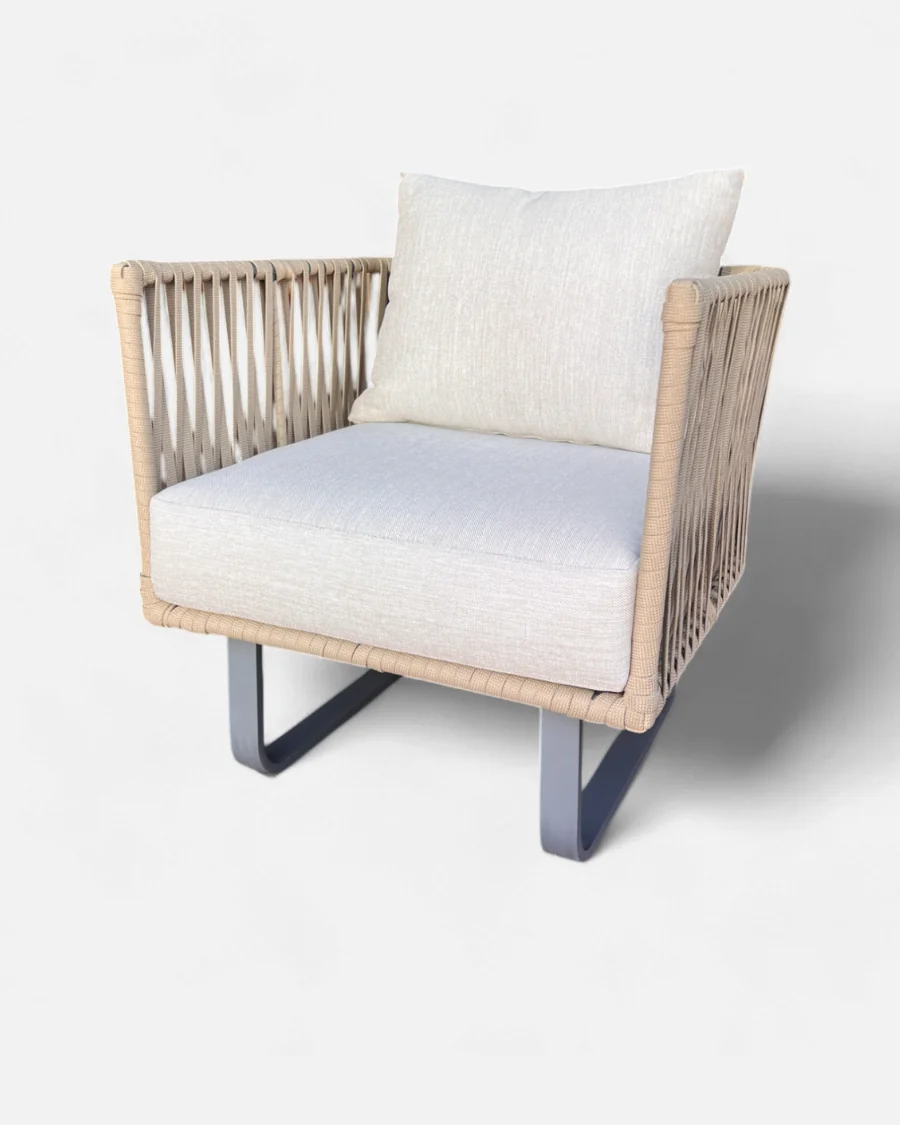 Sillón de cuerda y aluminio para exterior