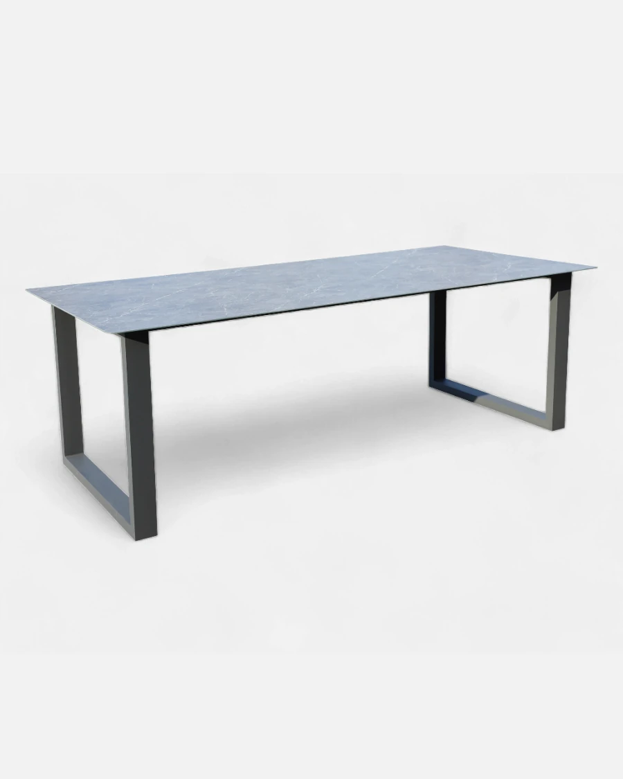 Mesa Silk gris de jardin moderna